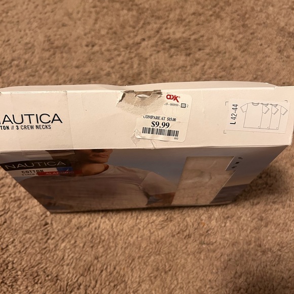 Men’s Nautica White Tshirts - Picture 2 of 2
